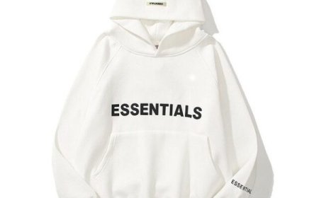 Essentials Hoodie: Simple, Stylish, and Super Comfortable