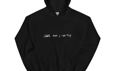 Look Mom, I’m a Movement | The Hoodie That Changed Artist Merch Forever