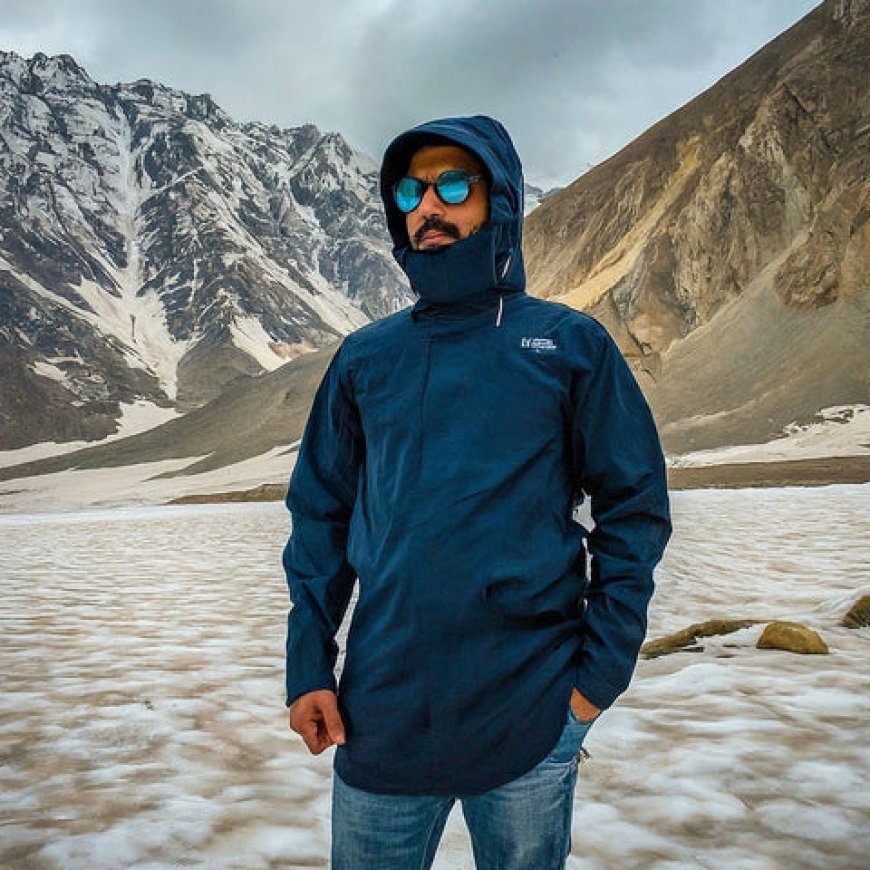 Waterproof Hiking Jackets for Pakistan’s Mountain Weather