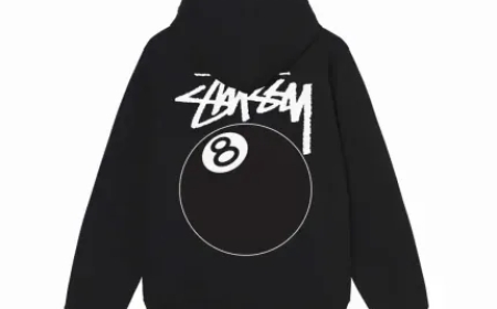 Stüssy 8-Ball Hoodie With Smooth Comfort and Timeless Streetwear Style