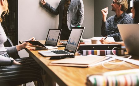 Why Renting a MacBook in Bengaluru from IndiaRentalz Makes Sense