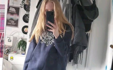 "Why the Adwysd Tracksuit is Taking Over Streetwear" – The secret behind its viral fame.