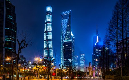 EXPLORING THE MAGIC OF DUBAI: NIGHT TOURS AND ADVENTURES