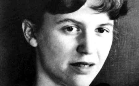 10 Poems About Love by Anne Sexton