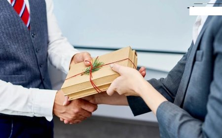 How to Choose the Right Promotional Gifts for Corporate Events in Dubai