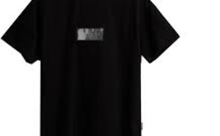 Advisory Board Crystals Apparel Elevating Streetwear with Unique Aesthetics