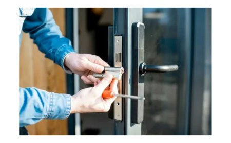 10 Common Commercial Door Problems and How to Fix Them