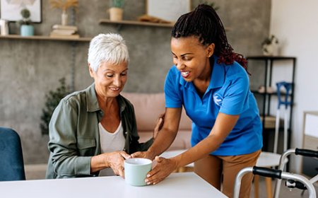 Are Caregivers in Phoenix the Right Choice for Your Parent?