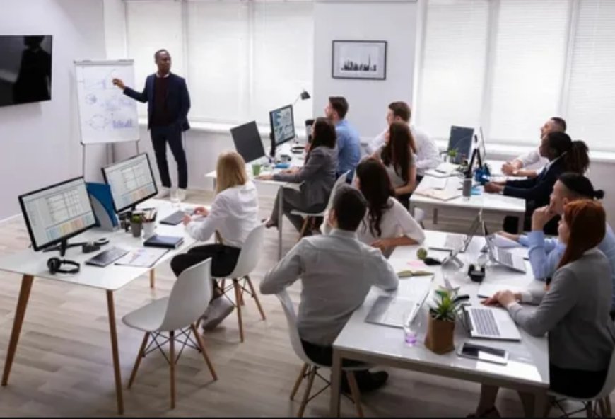 Leading with Confidence: Leadership Skills Training for Dubai’s Future Professionals