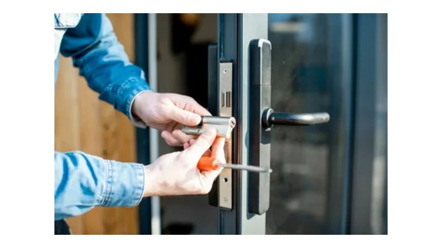 10 Common Commercial Door Problems and How to Fix Them