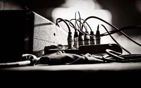 What Emotions Fuel Grunge Music Lyrics?