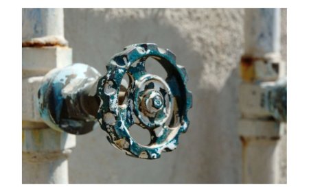 How Plumbing Services in Ontario Help You Fix Low Water Pressure