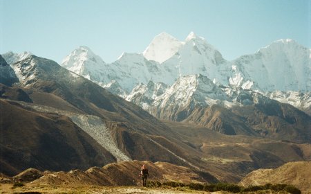 From Selfies to Summit: Making Your Everest View Trek Feed Unforgettable
