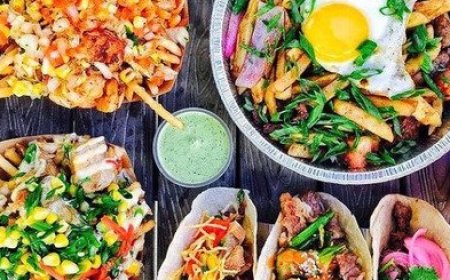 How to Plan for Party Catering at Large Events Using Rental Food Trucks
