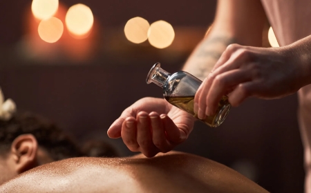 Experience the Best Oil Massage in Vienna – Relaxation and Healing at Moon Lake Spa