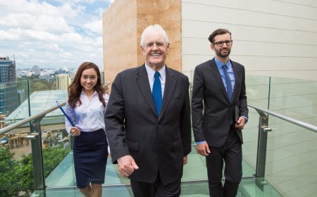 From Zero to Property Hero: How to Become a Real Estate Agent and Transform Your Future