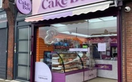 Stylish Shopfronts in South Benfleet | Direct Shopfront