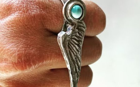 From Work to Weekend: Wearing a Men’s Cross Ring Anywhere