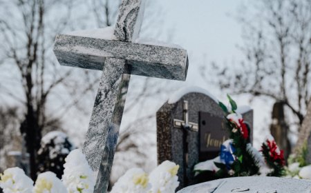 A full guide to arranging a funeral and choosing the right funeral home in your area