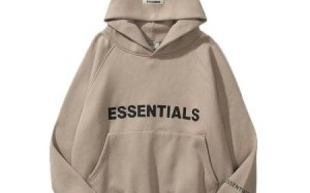 Essentials Hoodie – Unisex, Comfy, and Fashion-Forward