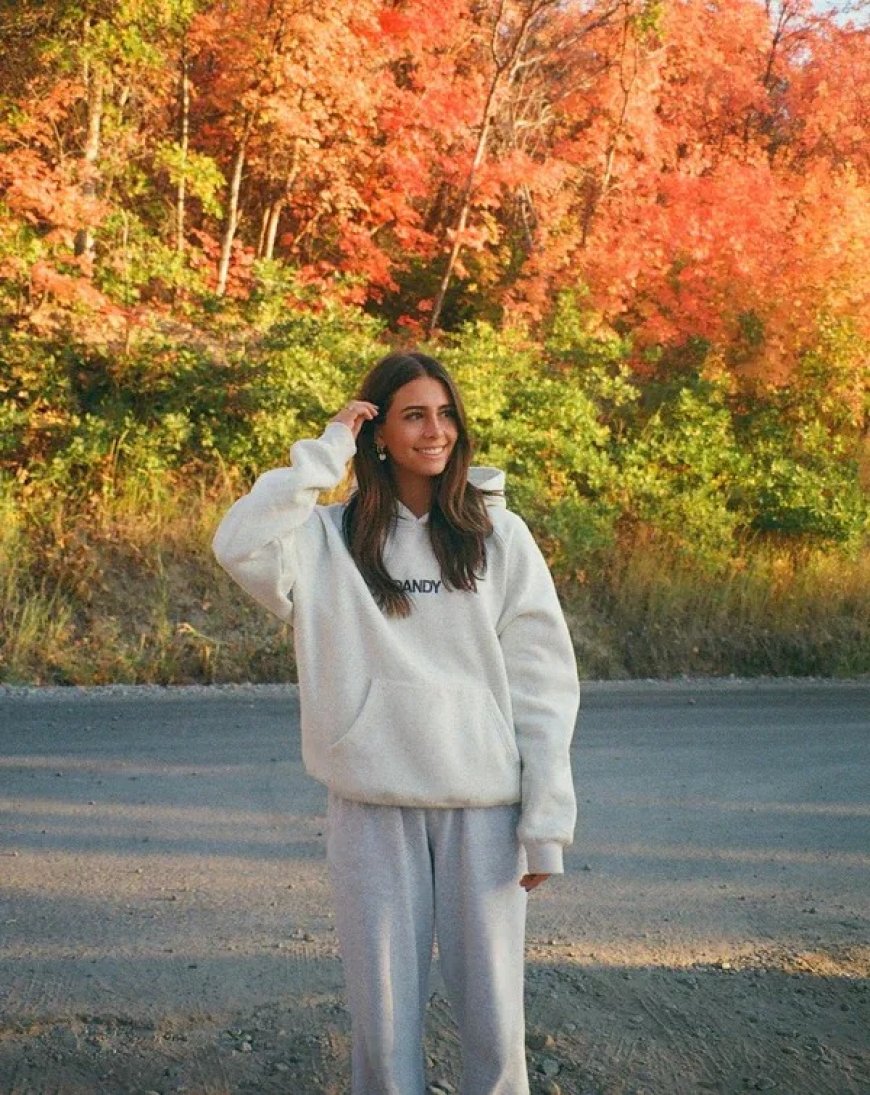 What Is Meant by "Dandy"?  An Examination of the Culture and Style