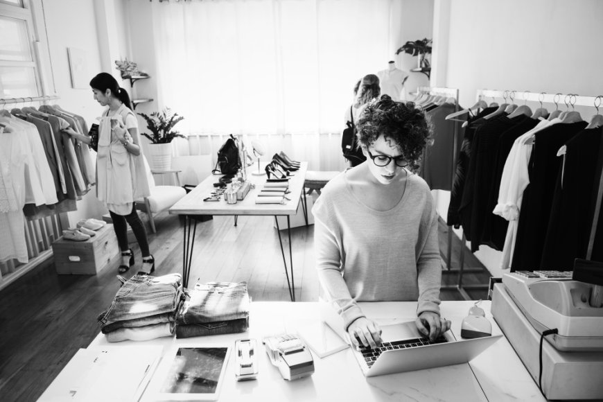 Empowering Small Brands: SME Fashion Tech Solutions for a Digital Future