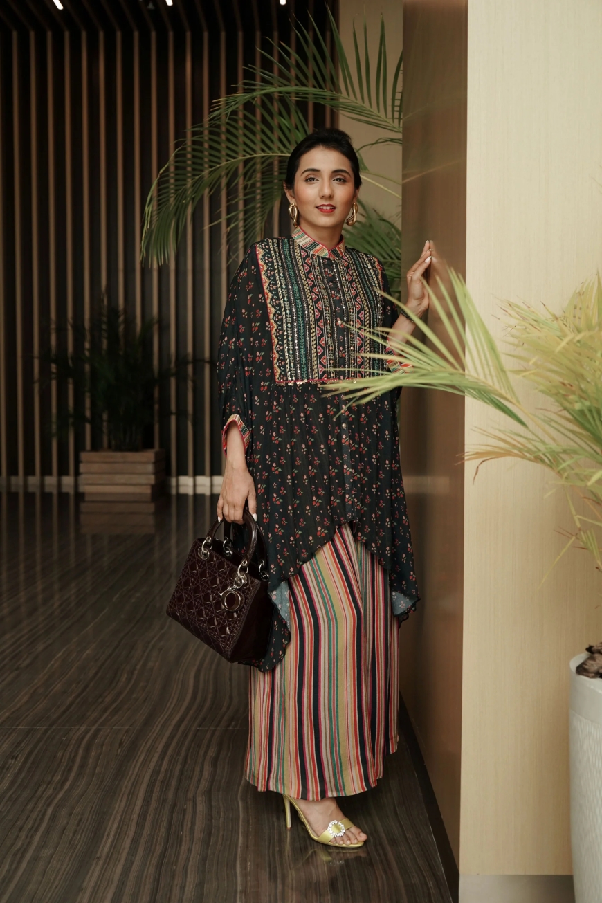 Indo-Western Wear for Women: A Fusion of Heritage and Contemporary Flair