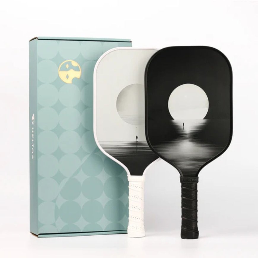 Pickleball Paddles for Beginners: Custom vs. Off-the-Shelf – Which is Better?