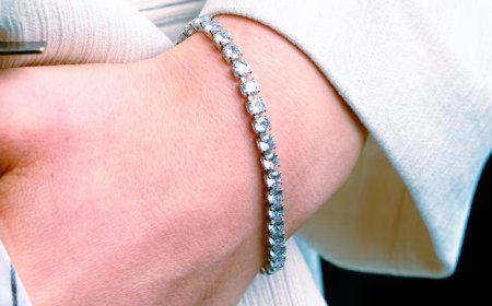 Complete Style Guide for Layering Diamond Bracelets Like a Pro