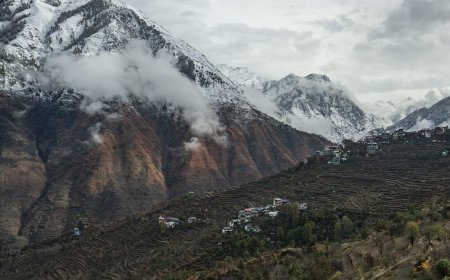Pathankot to Bharmour Taxi