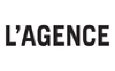 How to Style Women’s Flare Jeans for a Chic Look