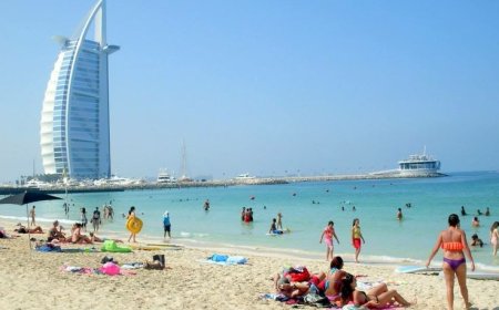 Dubai Beaches: Sun, Sand & Luxury Escapes