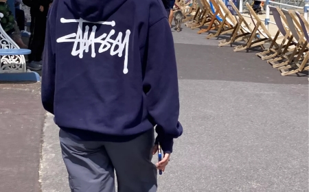 Stüssy Streetwear: Why Hoodies and Shirts Continue to Shape Global Fashion