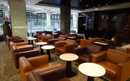 Is the Thailounge free for business class?