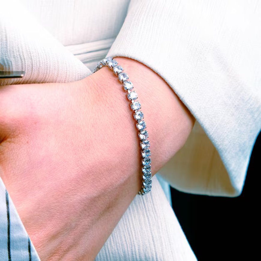 Complete Style Guide for Layering Diamond Bracelets Like a Pro