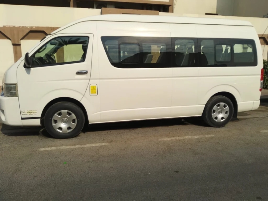 Luxury 7 Seater Car Rentals in Dubai – Experience Comfort and Style