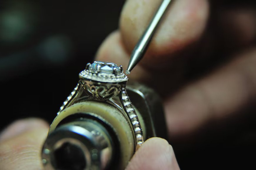 Guide to Jewelry Repair Store Services: What You Need to Know