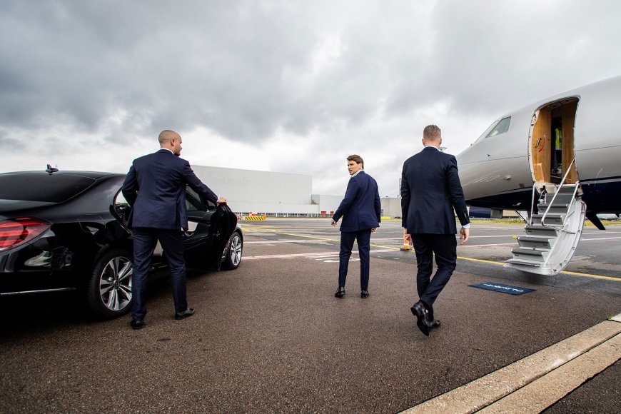 How an Executive Protection Security Service Keeps Leaders and Celebrities Safe in Public