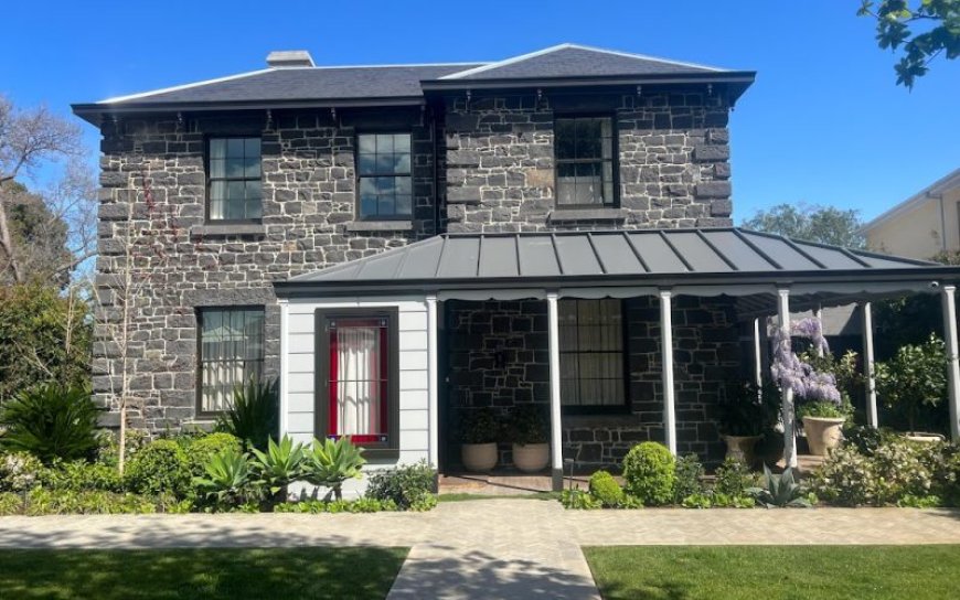 Enhancing Landscapes with Expertly Built Retaining Walls in Melbourne