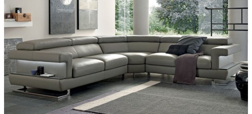 Which Type of Leather Sofa Best Complements Different Interior Themes?