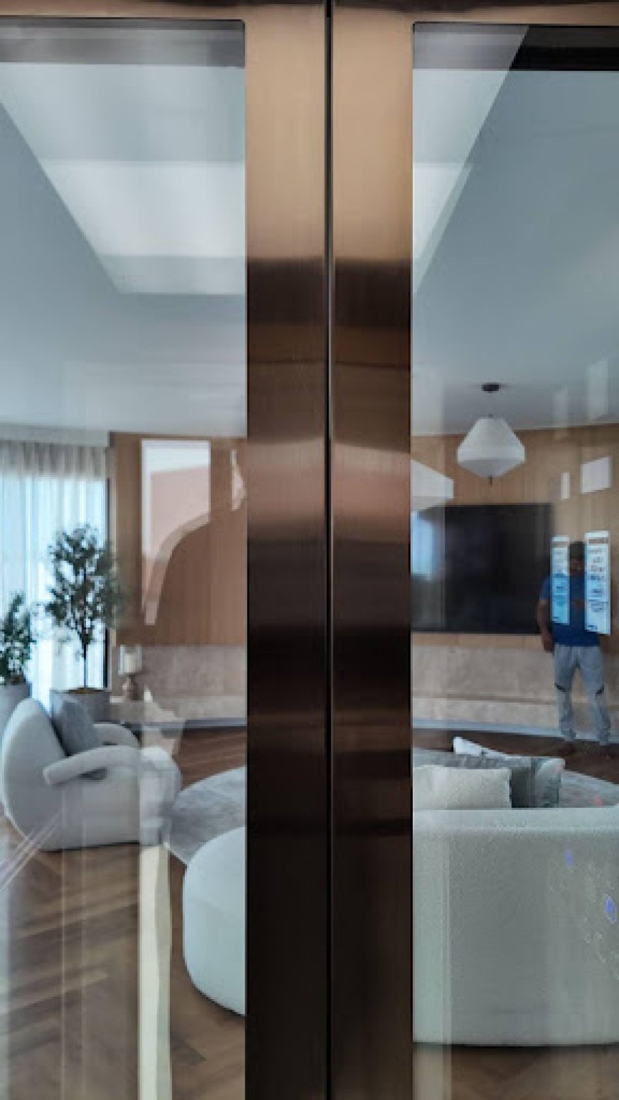 How Do Luxurious Lifts Improve Comfort and Design in Expensive Settings?