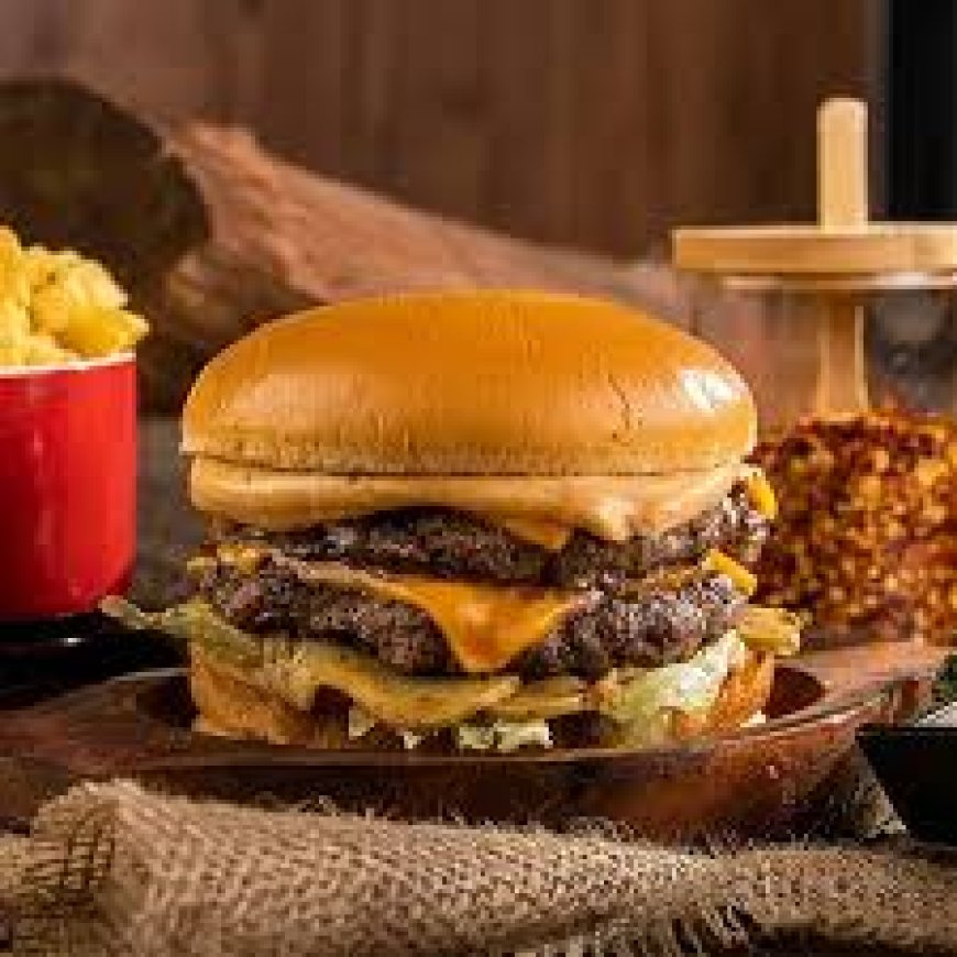 Exploring the Love for Beef Smokey Burger in Karachi and Crispy Chicken Burger in Karachi