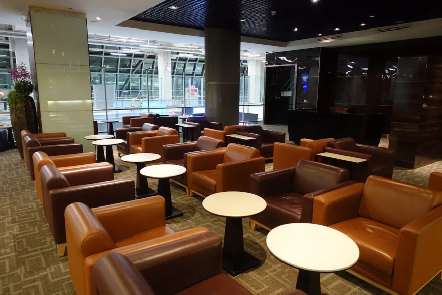 Is the Thailounge free for business class?