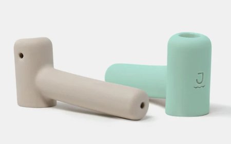 The Ultimate Guide to Bongs & Weed Smoking: Everything You Need to Know | Jaunt With Us