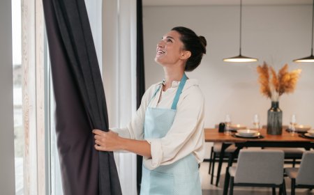 How To Choose The Right Fabric And Style For Your Curtains?