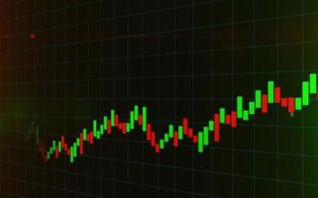 Swing Trading Strategies for the Best Prop Firm in 2025