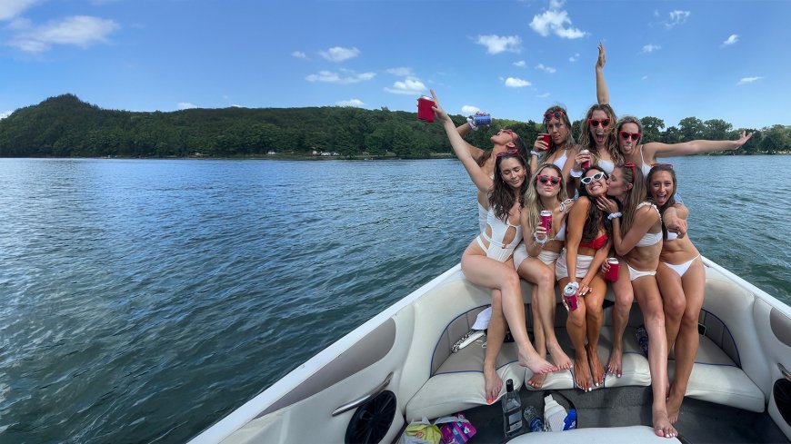 Discover the Ultimate Experience with Small Boat Rental Austin