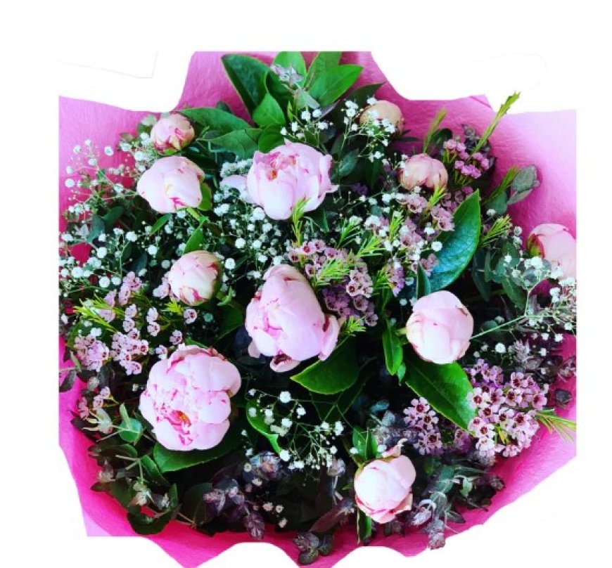 Elegant Beauty in Bloom: Discover the Magic of Peony Bouquets in Melbourne